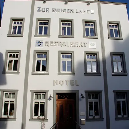Zur Ewigen Lampe Romantisches & Restaurant Hotel 3*