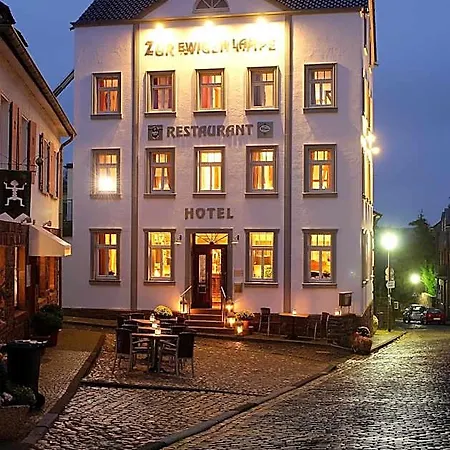 Zur Ewigen Lampe Romantisches & Restaurant Hotel Nideggen