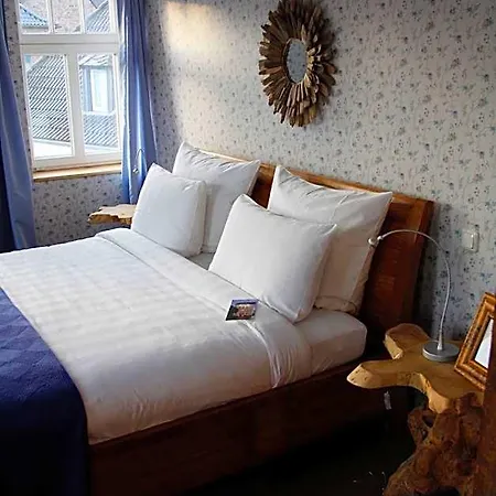 Zur Ewigen Lampe Romantisches & Restaurant Nideggen