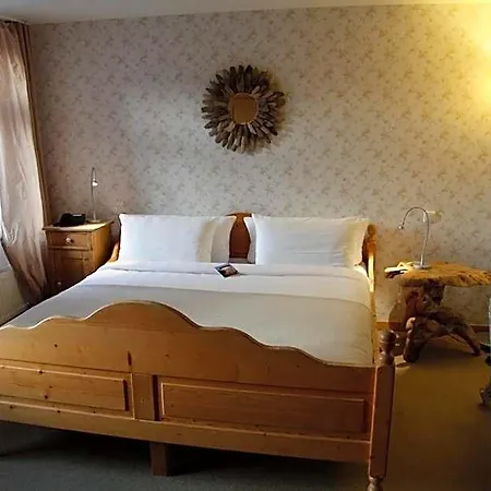 Zur Ewigen Lampe Romantisches & Restaurant Nideggen